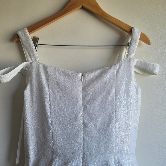 Mac Duggal, Sequined Cut Out Shoulder Skater Dress, Whit Sequins, Size‎ 6, NWT - Picture 6 of 15